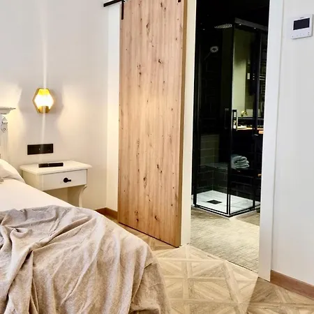 ホテル La De Ruba 2*